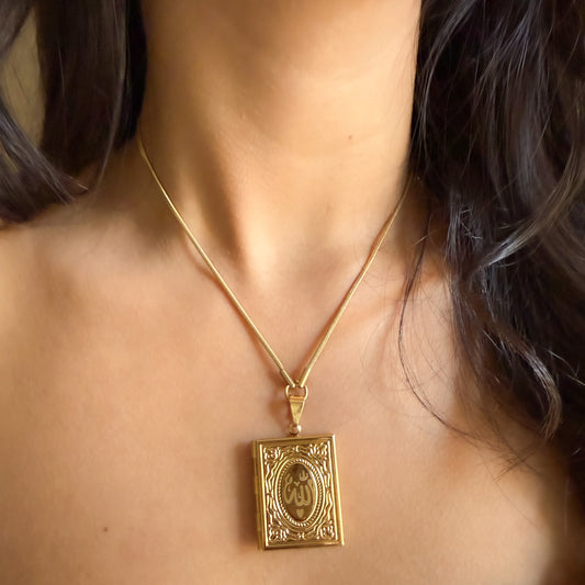 Collier avec pendentif Coran