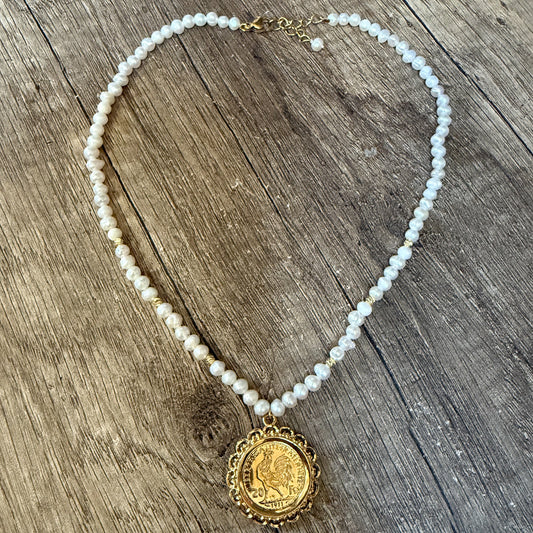 Collier perle d'eau douce coq touche verte