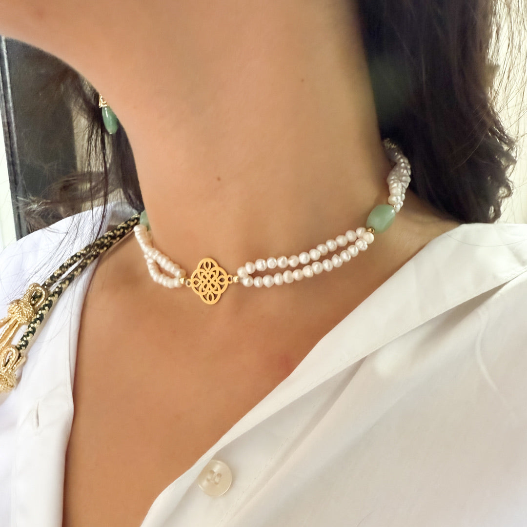 Collier pierres de culture doublé avec cordelette