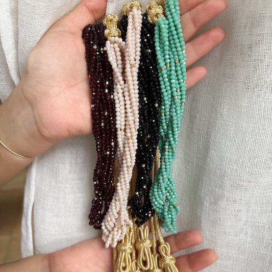 collier en cristal ajustable disponible en 4 coloris